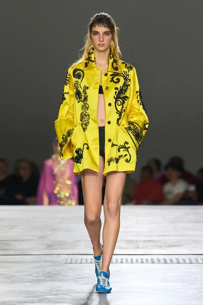 Look 31